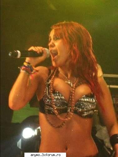 poze aici nu-mi place deloc sutienul ei... &nbsp; este mic sau stramt I do Belive in Dreams!Loca por AyA Baby Pink