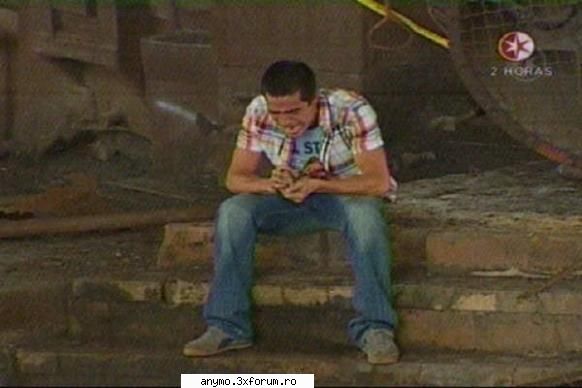 poncho llorar=( [img] I do Belive in Dreams!Loca por AyA Baby Pink
