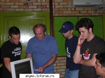 radiooo mai uker singur..si urma pun pozele maite christian